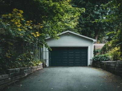 Jakie są rodzaje zamków do drzwi garażowych?